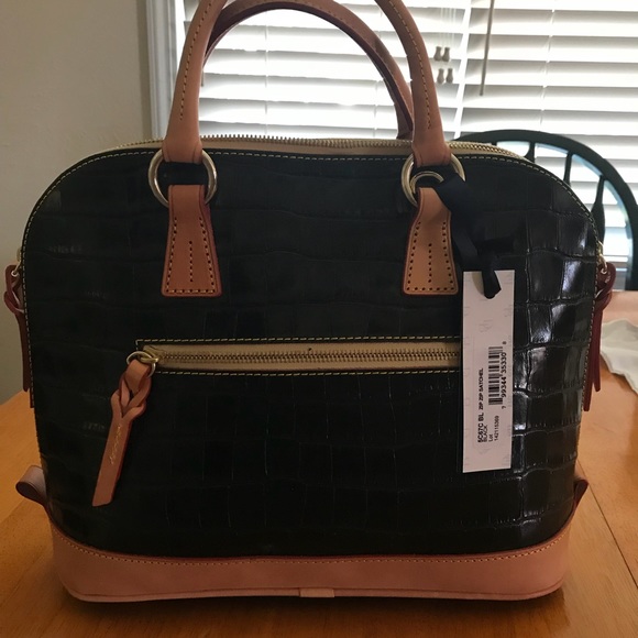 Dooney & Burke Tote with shoulder strap - Picture 2 of 2